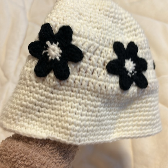 **SOLD** Crochet Black Floral White Hat - Picture 3 of 3